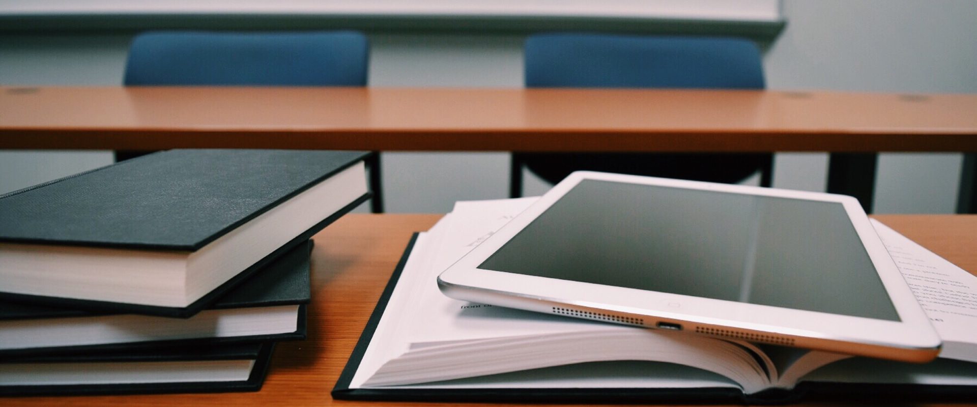 books-classroom-close-up-289737